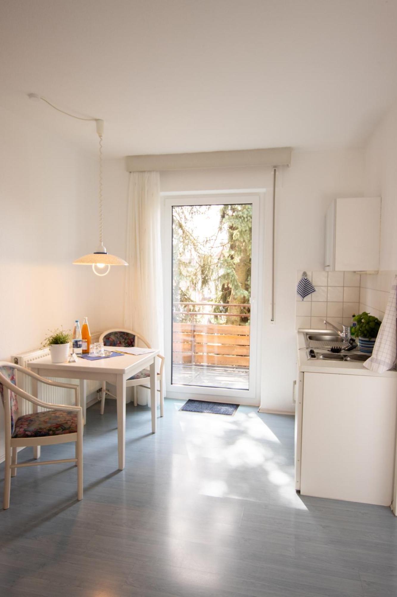 Schwäbisch Gmünd Pension Krone מראה חיצוני תמונה
