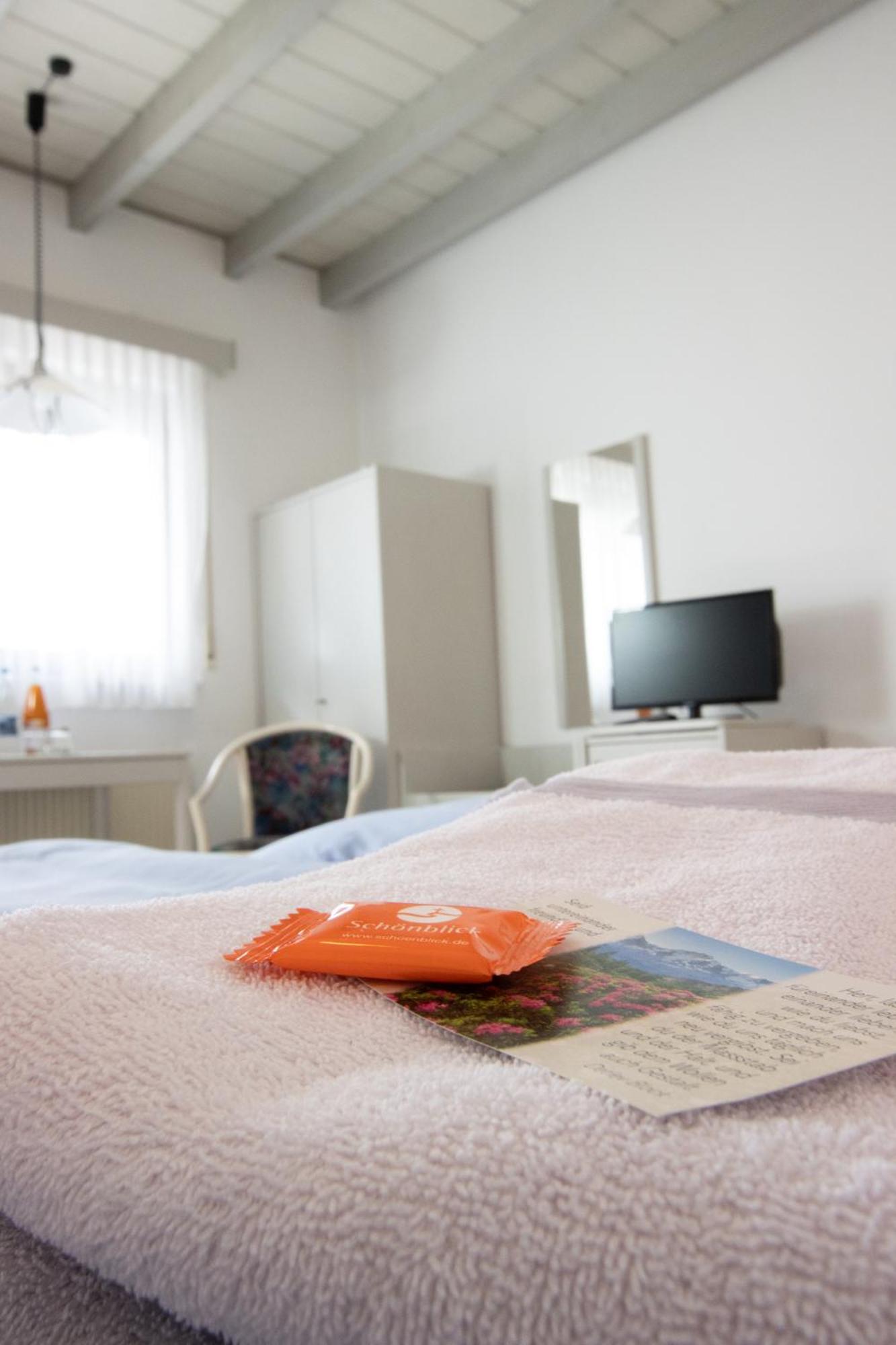 Schwäbisch Gmünd Pension Krone מראה חיצוני תמונה